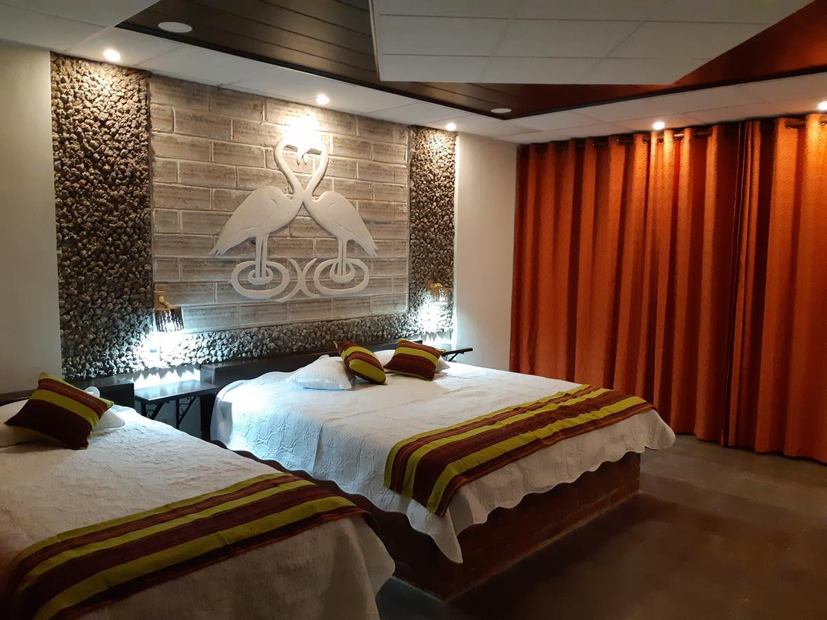 אויוני Hotel Cristales De Sal מראה חיצוני תמונה